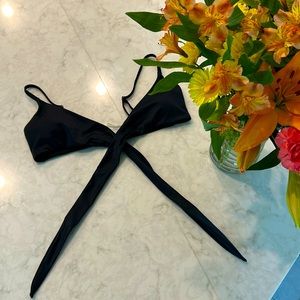 NWT Victoria’s Secret Wrap Around Bikini Top